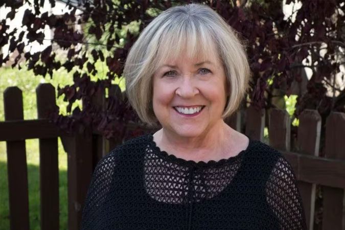 Mary Lou Zink